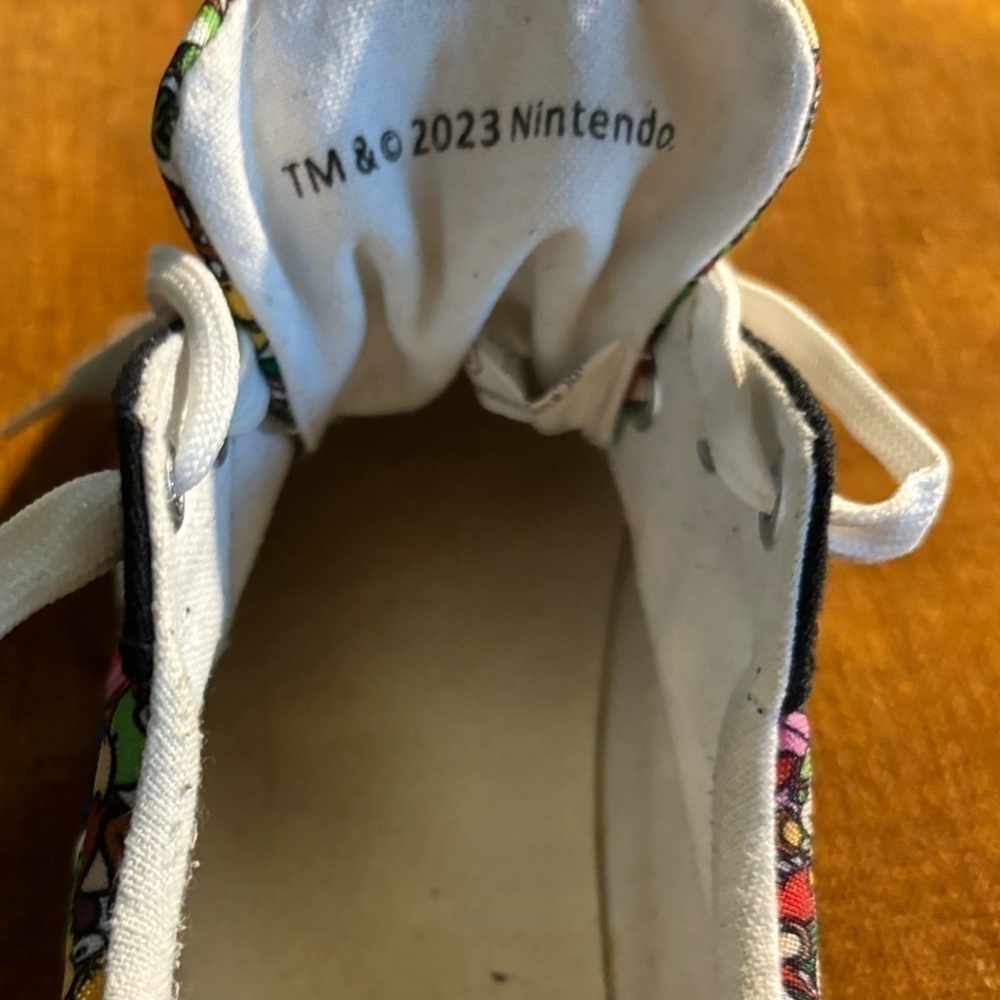 Super Mario Bros Sneakers Shoes Size 5 Nintendo Ground Up Kids Yoshi Luigi Peach - Picture 10 of 12